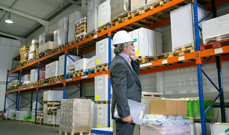 Store Fulfillment vs. In-House Fulfillment at a Glance Store Fulfillment vs. In-House Fulfillment at a Glance