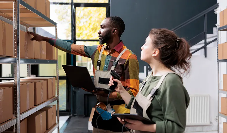 Store fulfillment vs in-house fulfillment
